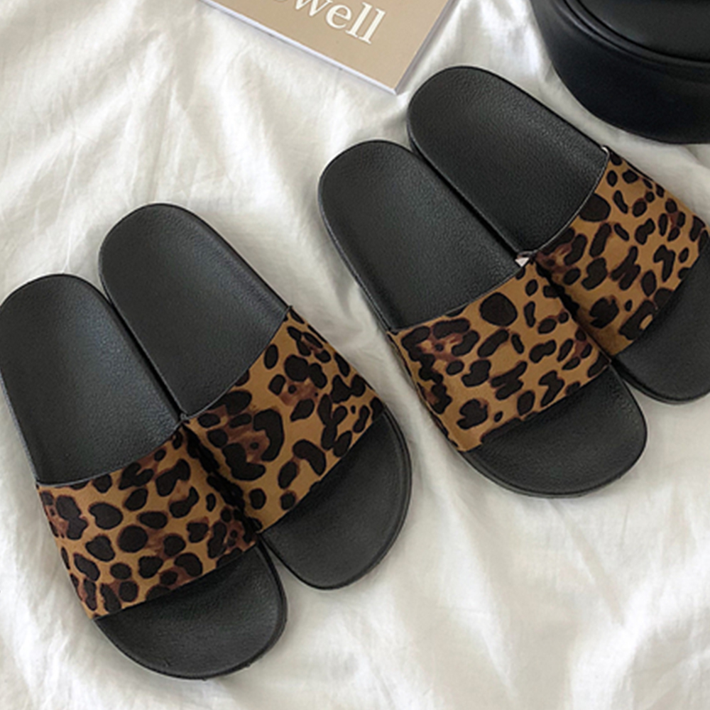 Pantoufles Mode Pantoufles Pour Femmes D'été Salle De Bain Intérieure Antidérapant Plage Vacances Sandales Confortables Noir